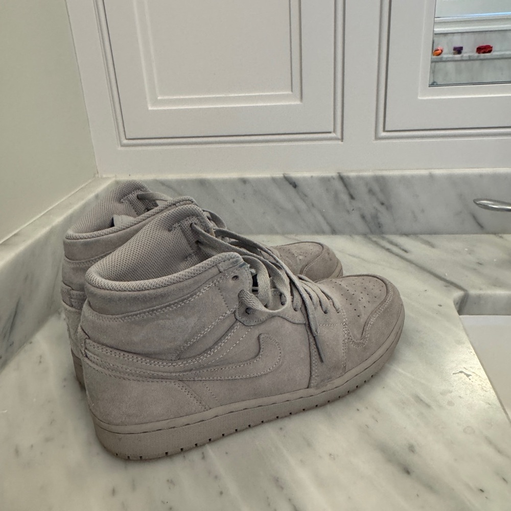 Nike Men's Air Jordan Light Gray Sneakers - Picture 3 of 5